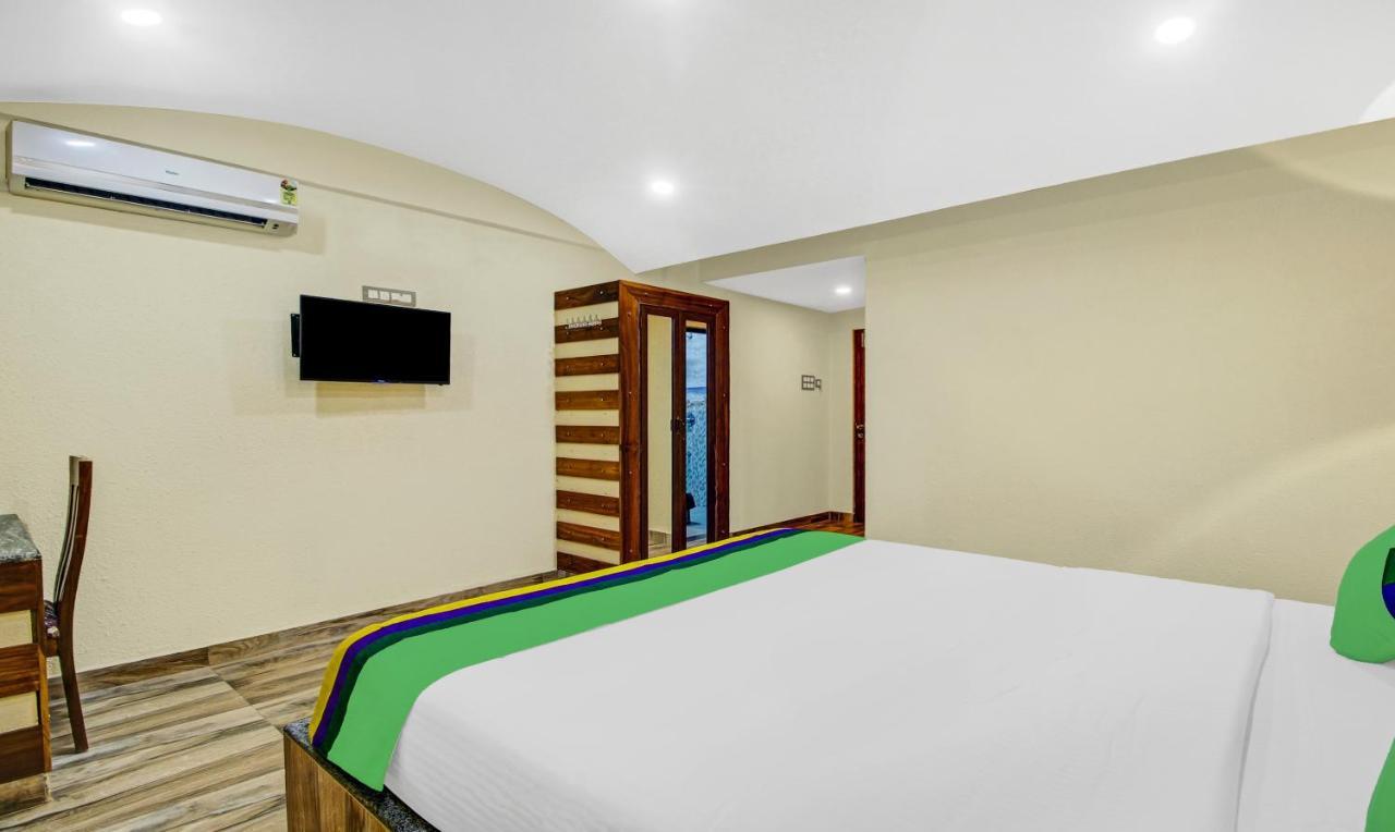 Treebo Majestic Palms, 2 Km From Colva Beach Hotel Benaulim Exterior photo